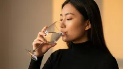 Warum trinken Chinesen heisses Wasser – und lohnt es sich, diese Gewohnheit zu übernehmen?