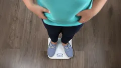 Warum wird Ihr Bauch nicht kleiner, obwohl die Waage einen Gewichtsverlust anzeigt?